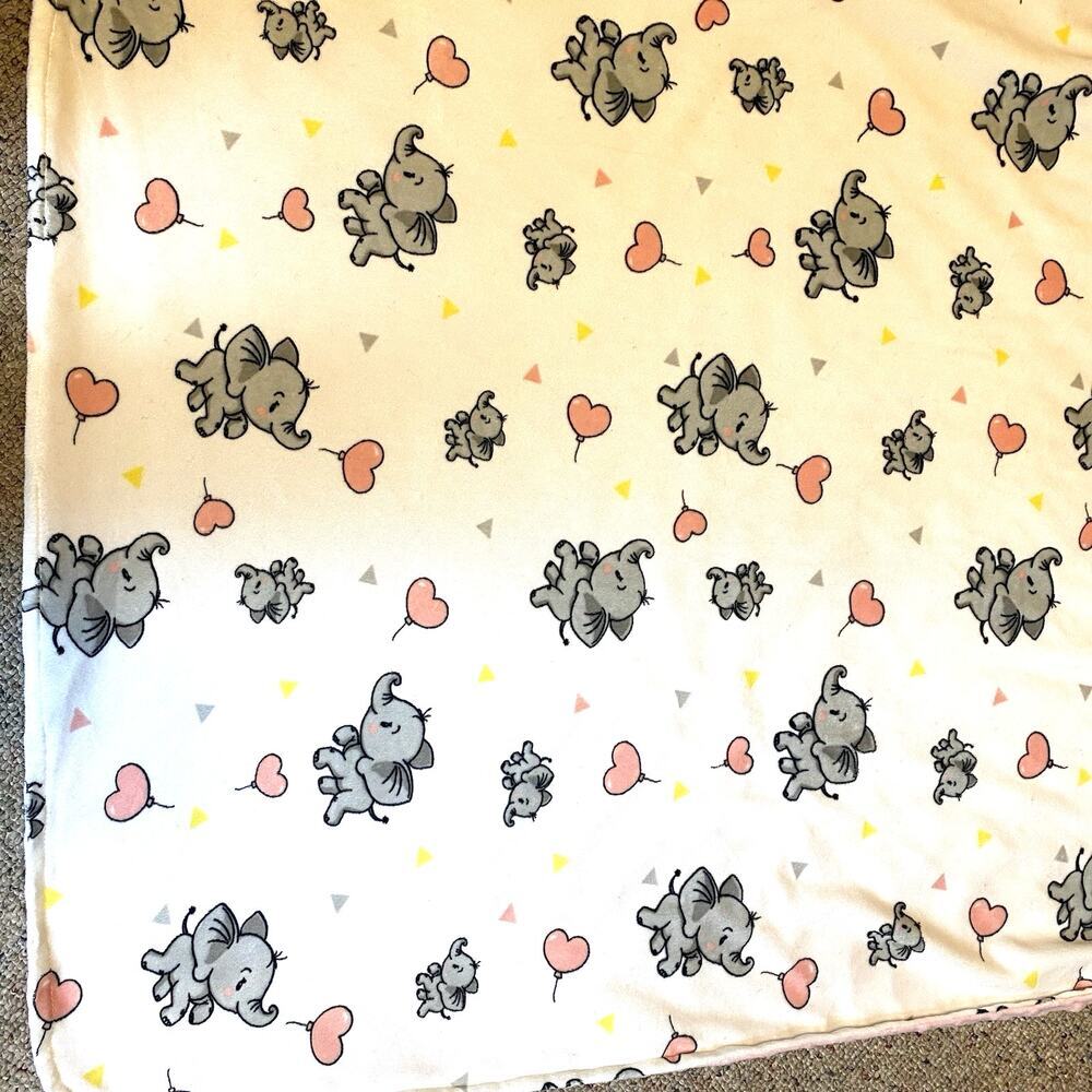DAYSU Baby Crib Blanket Soft Double Sided Elephants Hearts Print Pink White